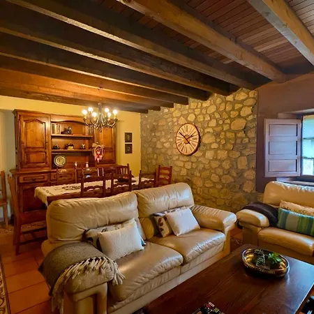 El Pedroso De Llanes Nyaraló