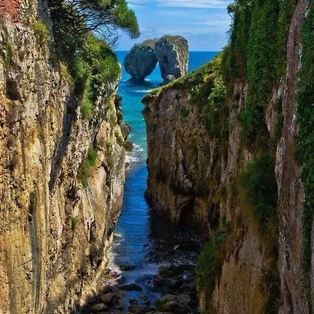 El Pedroso De Llanes *